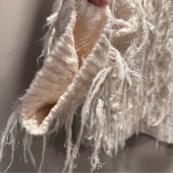 Anthropologie Fringed Pullover Knit Sweater Sequin Fringe in Ivory Large EUC - Picture 12 of 16